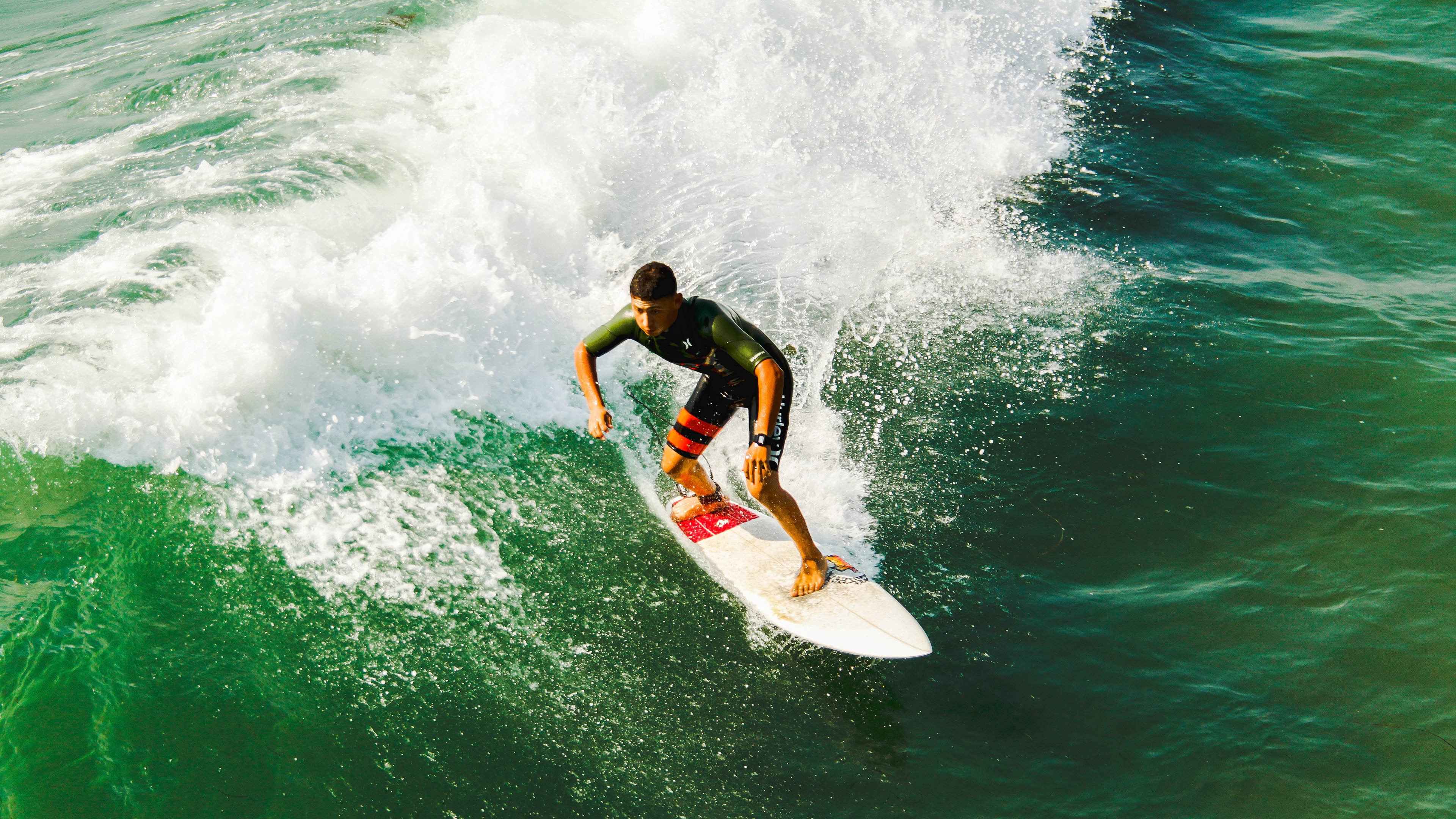 中国篮球联赛观众行为特征及营销策略，篮球比赛观众席视角
